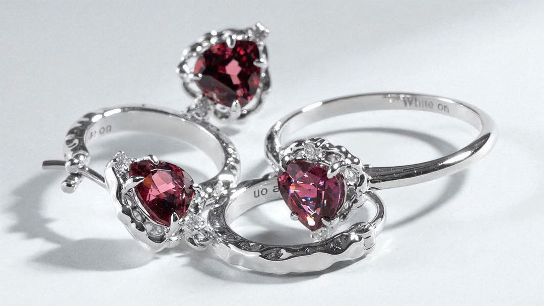 A complete guide to the Benefits of garnet! How to purify degaussed garnet and distinguish levels? Is there a difference between purple tooth black and garnet? Wear it on the left hand or the right hand?