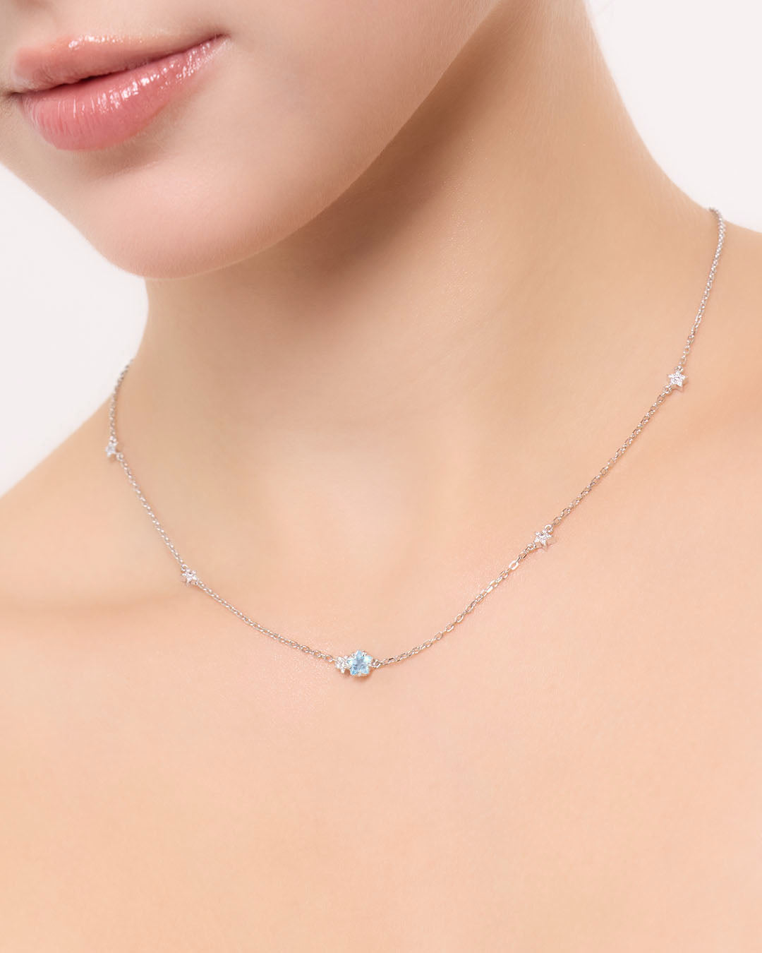 THE STAR Star Blue Topaz 925 Silver Necklace | White on