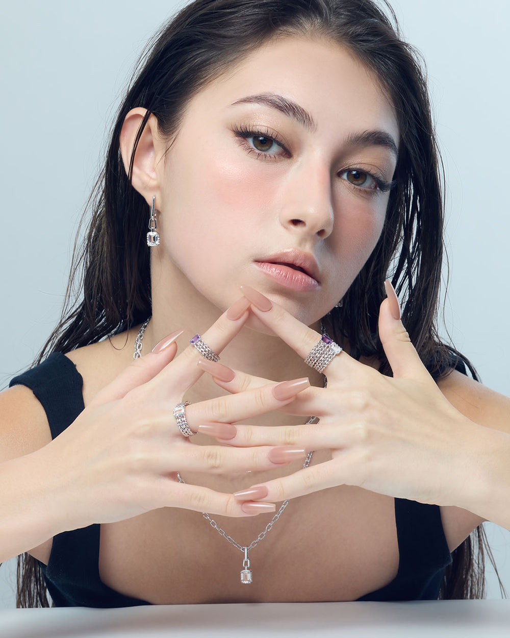 白托帕石吊墜 | White on 