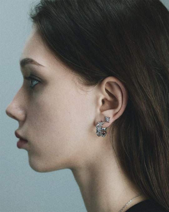 BLOOM Iris Stud Earrings