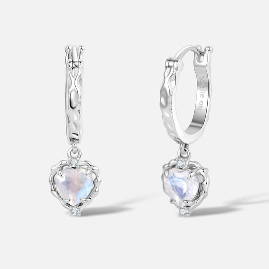 愛心月亮石耳環圈 | White on