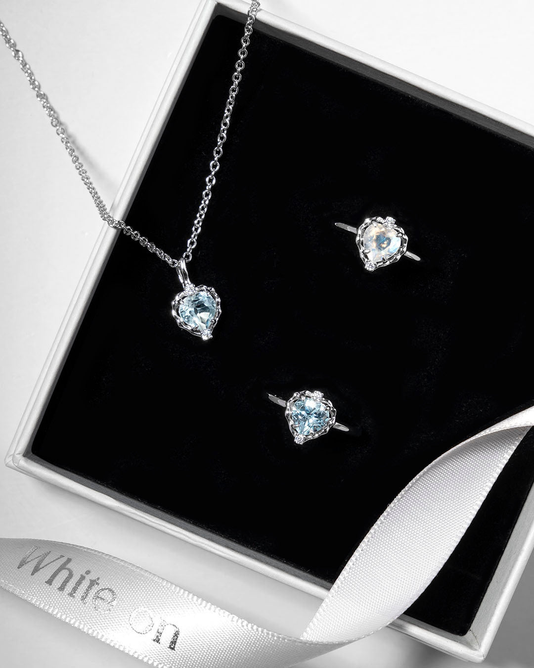 Wavy Heart 愛心藍托帕石925銀吊墜