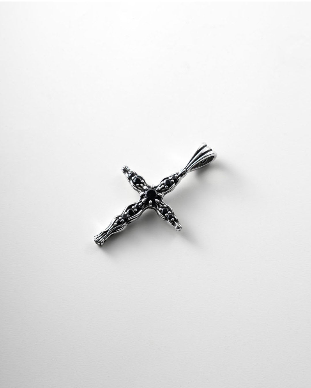 BLOOM Iris Cross Open Black Onyx Pendant