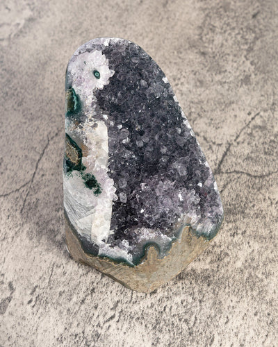 Amethyst Standing Geode